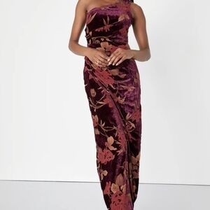 Elegant Floral Velvet Dress